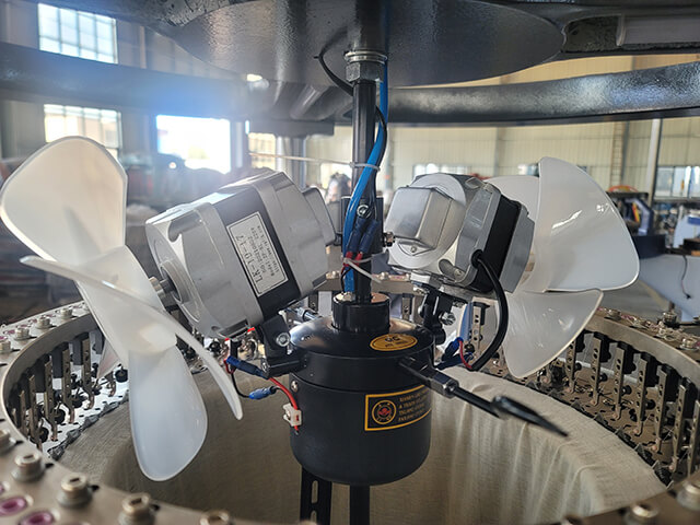 Body size jacquard machine running video